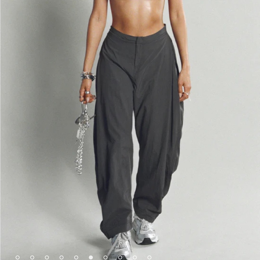 NWT Joah brown barrel pant in size Small! Sold out on site!!